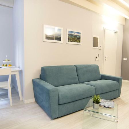 La Quadra Suites - Central Apartments In Iseo With Daily Housekeeping Exteriör bild