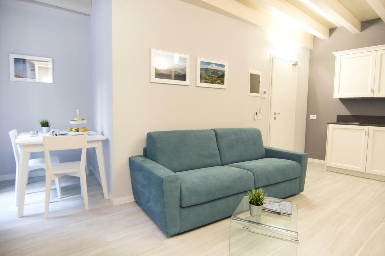 La Quadra Suites - Central Apartments In Iseo With Daily Housekeeping Exteriör bild